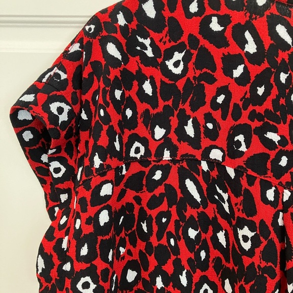 Red / black leopard style print casual top - Picture 3 of 8